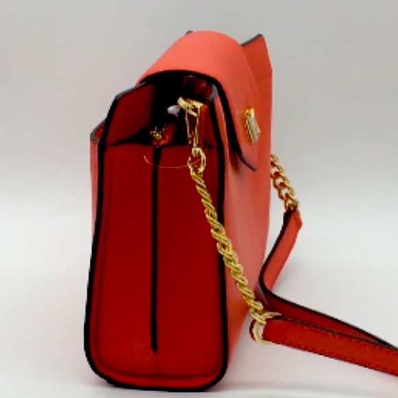Michael Kors Red Cross Body with gold chains for the strap - Picture 4 of 7